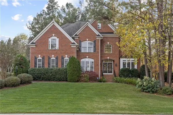 2686 Landing Pointe DR, Lake Wylie, SC 29710