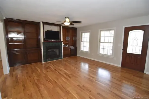 3409 Collettsville RD, Lenoir, NC 28645