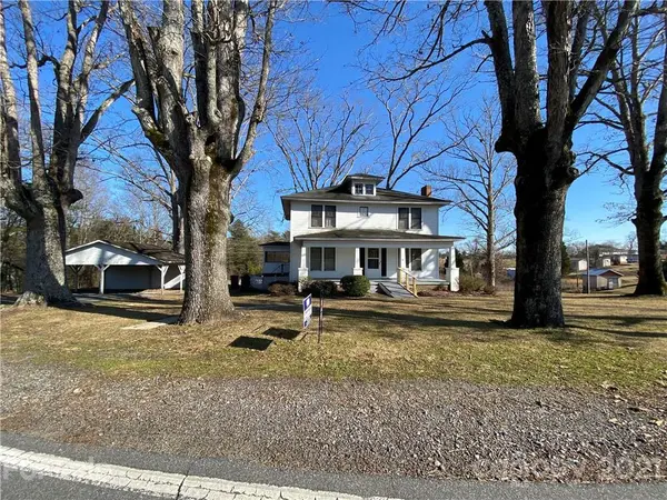 372 HORSESHOE BEND RD,  Hudson,  NC 28638