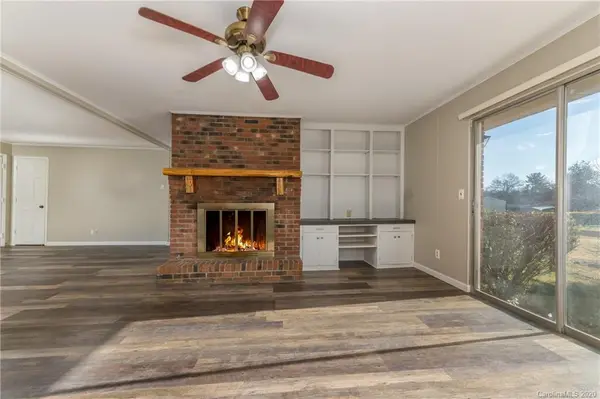 200 Camelia CIR, Landrum, SC 29356