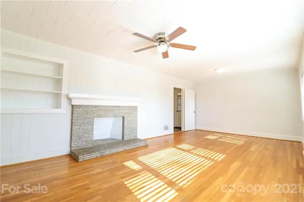 1403 Debbie ST, Kannapolis, NC 28083