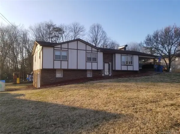 2565 Brentwood CIR, Lenoir, NC 28645