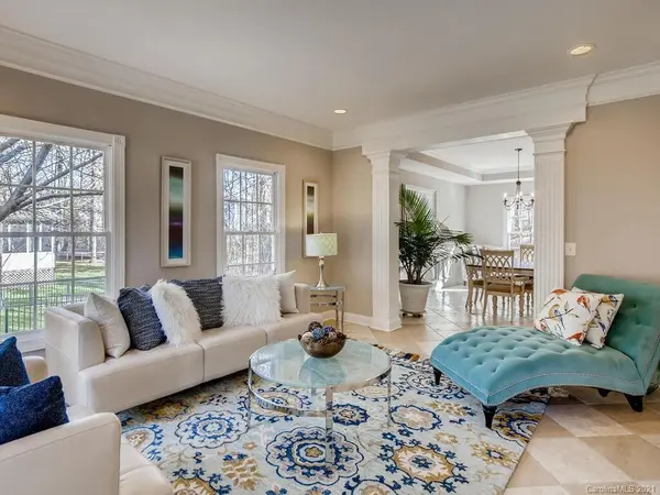 125 Dunraven CT, Matthews, NC 28104