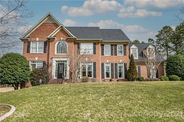 6316 Woodleigh Oaks DR, Charlotte, NC 28226