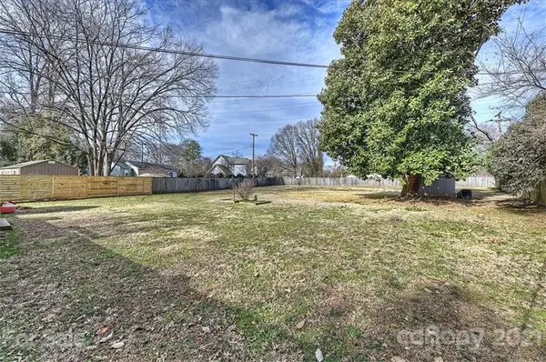 1114 Sedgefield RD, Charlotte, NC 28209