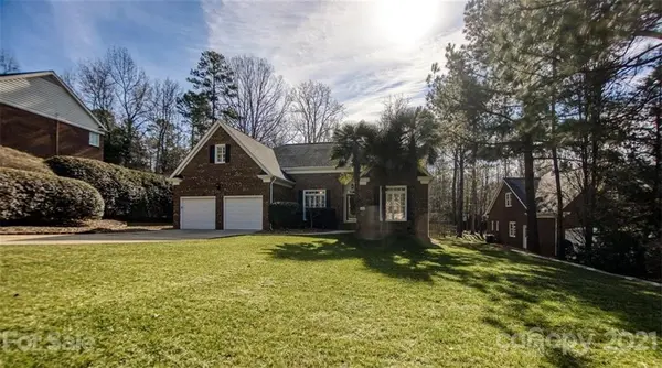 8128 Sealey CT, Charlotte, NC 28277