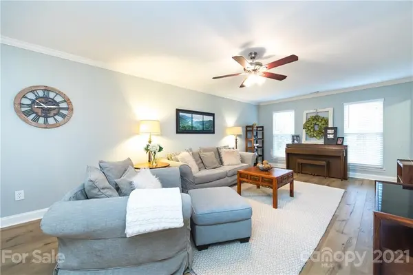 10512 Four Mile Creek RD, Charlotte, NC 28277