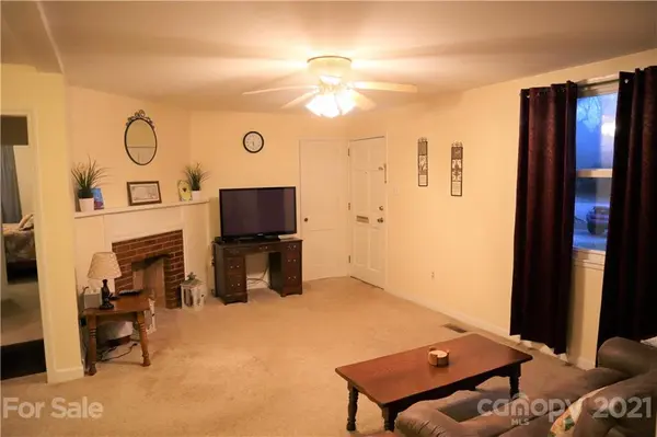 1421 Seneca PL, Charlotte, NC 28209