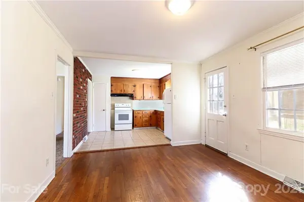 326 Cooper DR, Charlotte, NC 28210