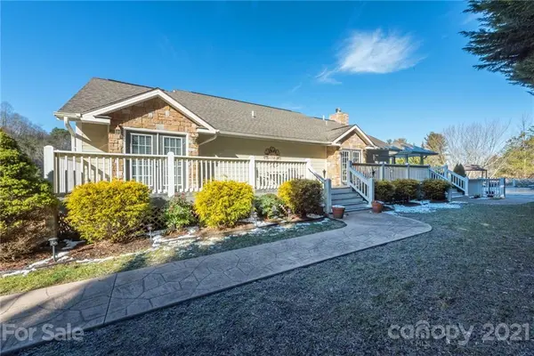 29 Miranda Knoll, Leicester, NC 28748