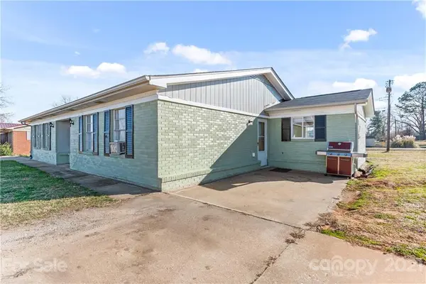 332 Ferry RD, Forest City, NC 28043