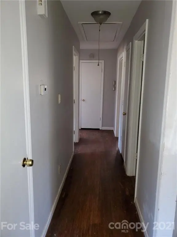 6245 Snowcrest CT, Charlotte, NC 28212