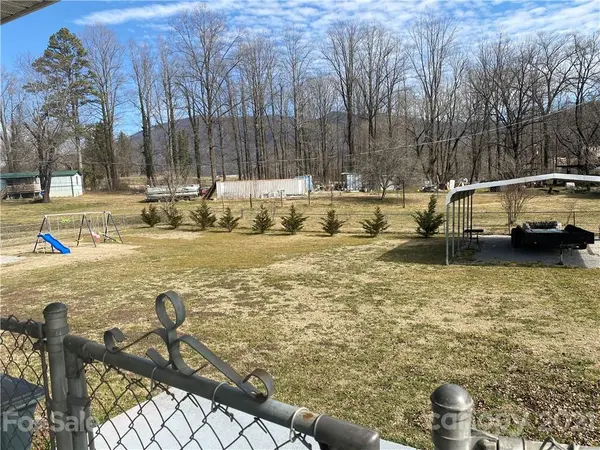 88 N Valley ST, Marion, NC 28752