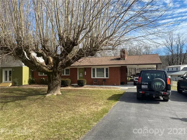 88 N Valley ST, Marion, NC 28752