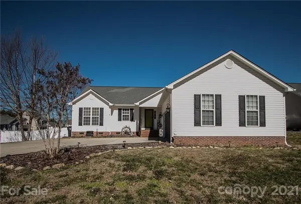 903 Carole Summey DR, Dallas, NC 28034