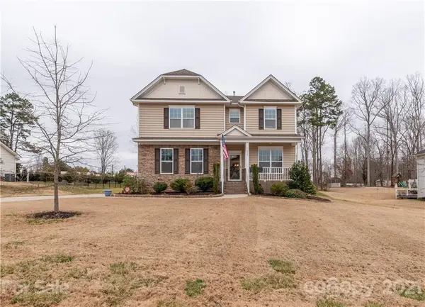 133 Autumn Grove LN, Mooresville, NC 28115