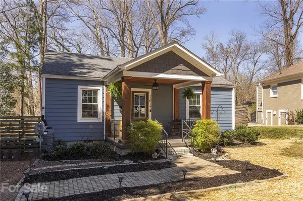 1617 Arnold DR, Charlotte, NC 28205