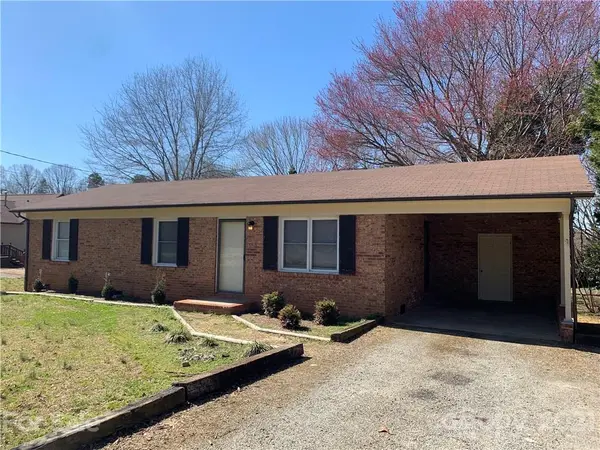 3217 28th ST NE, Hickory, NC 28601