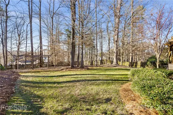 227 Laurel Glen DR, Mooresville, NC 28115
