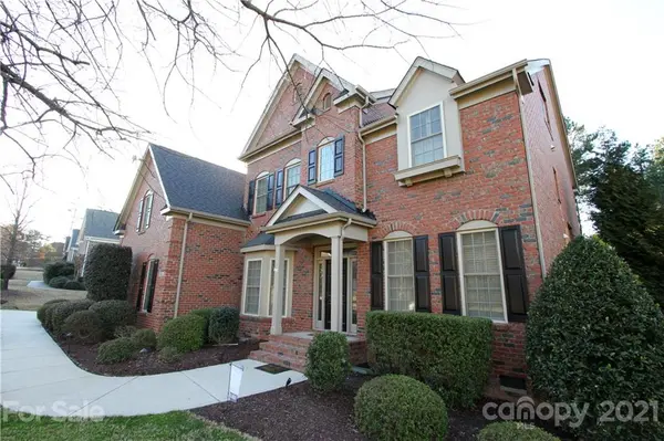 16601 Doves Canyon LN, Charlotte, NC 28278