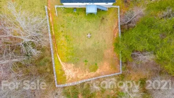 1411 Castle CT, Lenoir, NC 28645