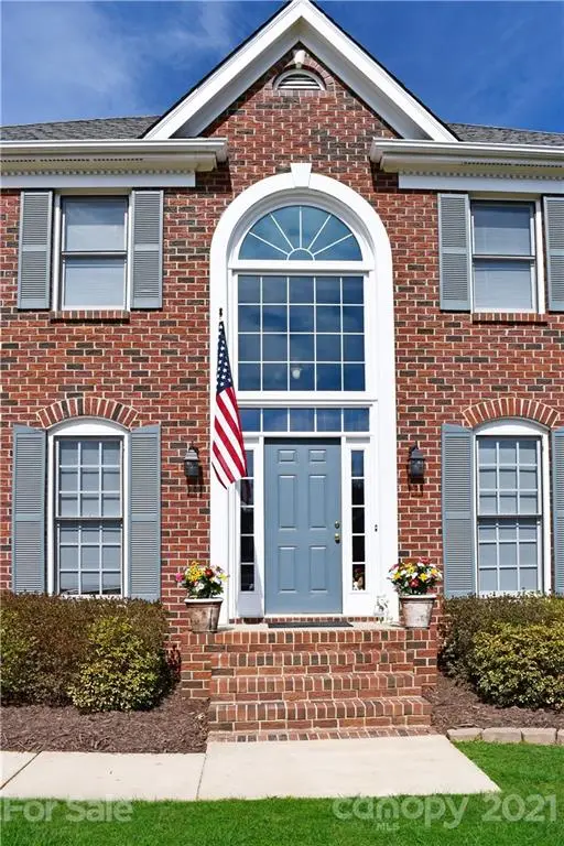 141 Woodfern PL, Mooresville, NC 28115