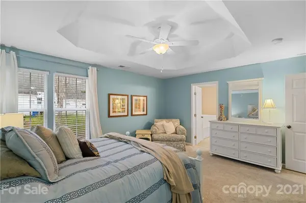 130 Cypress Landing DR, Mooresville, NC 28117
