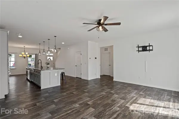 5065 Thomasville DR, Belmont, NC 28012