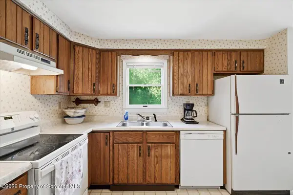 508 Canaan RD, Waymart, PA 18472