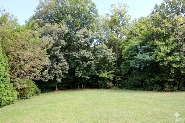 545 E Old Petersburg RD, Princeton, IN 47670