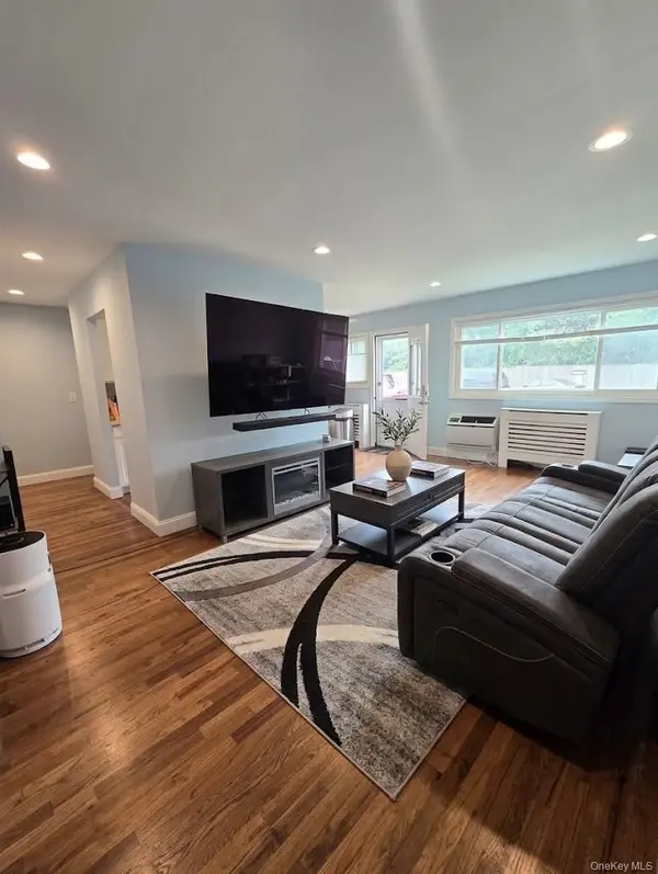 355 Route 111 #19, Smithtown, NY 11787