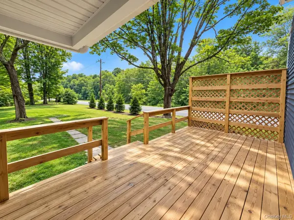 11 Spring Glen RD, Mountain Dale, NY 12763