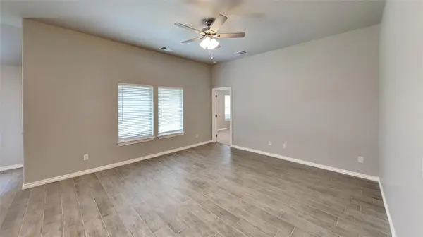 9120 NW 127th TER, Yukon, OK 73099