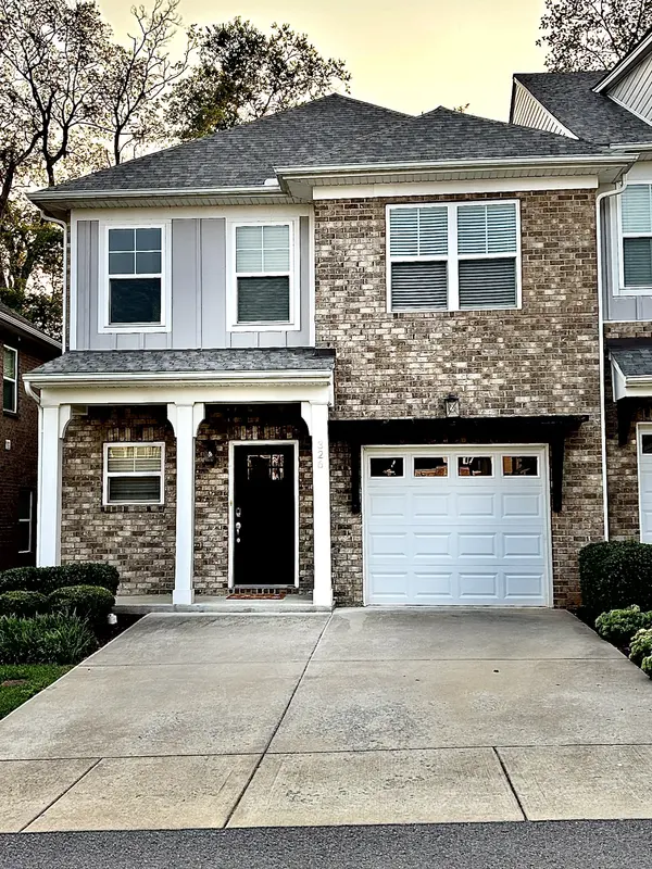 326 Banbury Dr, Gallatin, TN 37066