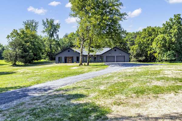 3557 Mooresville Hwy, Culleoka, TN 38451