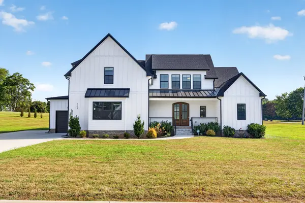 105 Sarah Frances Ct, Clarksville, TN 37043