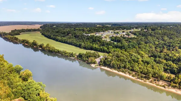 105 Sarah Frances Ct, Clarksville, TN 37043