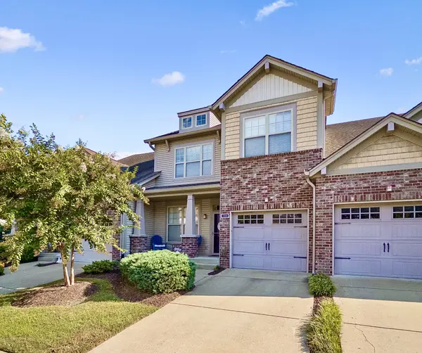 584 Griffin Cir, Hermitage, TN 37076