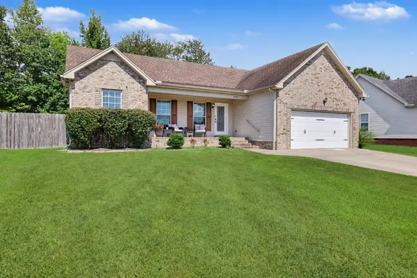 236 Preakness Cir, Pleasant View, TN 37146