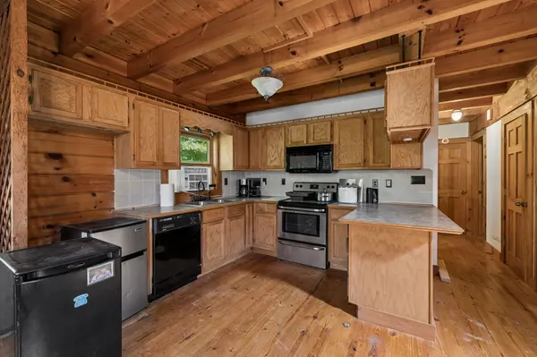 161 Obey River Ln, Celina, TN 38551