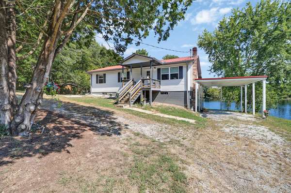 515 Silver Lake Dr, Jamestown, TN 38556