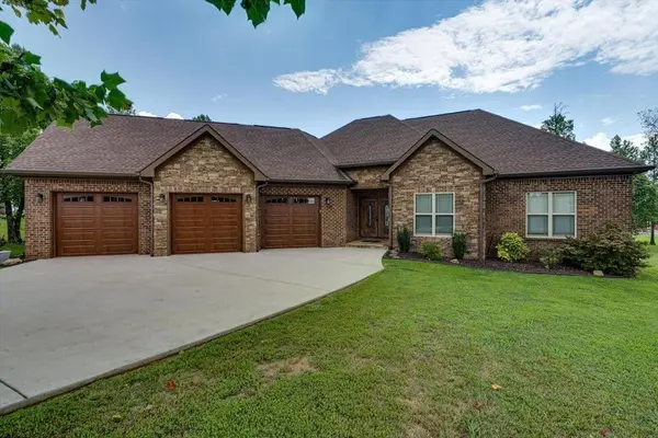 135 Raulston Falls Road, Jasper, TN 37347