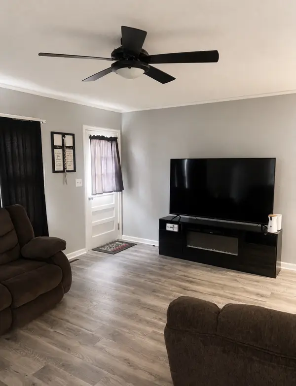 808 Georgia Ave, Etowah, TN 37331