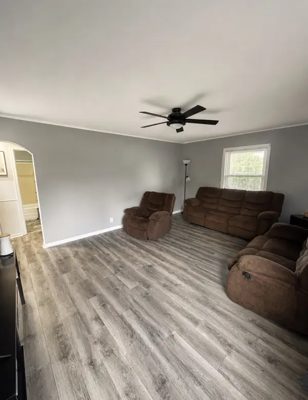 808 Georgia Ave, Etowah, TN 37331