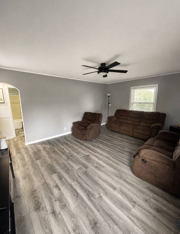 808 Georgia Ave, Etowah, TN 37331