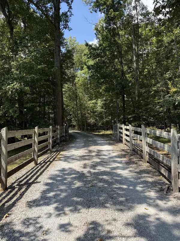 2100 Corinth Rd, Mount Juliet, TN 37122