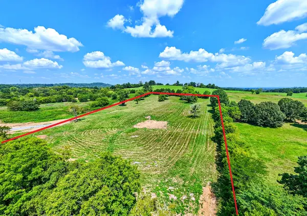2301 Holloway Rd, Lebanon, TN 37090