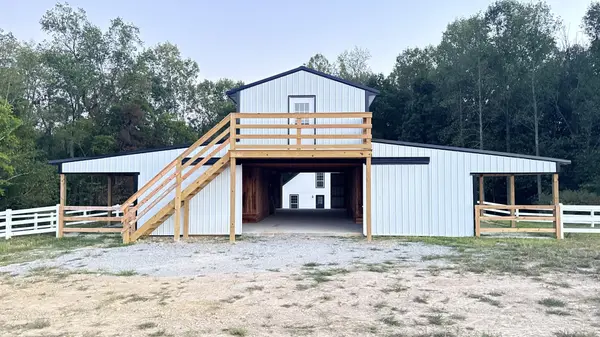 2327 Ovoca Rd, Tullahoma, TN 37388