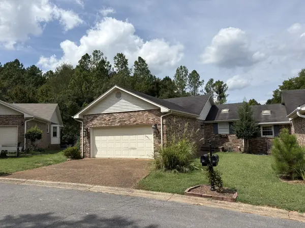 229 Hillsboro Cir, Florence, AL 35630