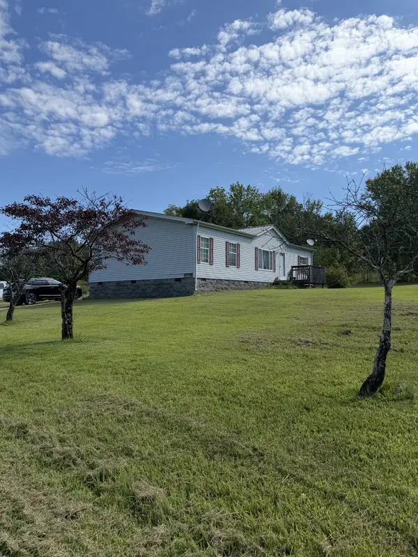 1051 Old Stage Rd, Dickson, TN 37055